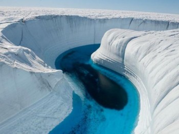 Caldo record in Groenlandia, imponente fusione dei ghiacci!