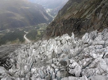 Allerta ghiacciaio in Valle d’Aosta, movimenti fino a 40 centimetri al giorno