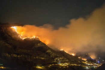 Incendi in Piemonte visibili anche dal satellite, e la situazione non migliorerà… [IMMAGINI]