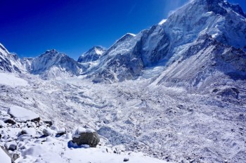 Il riscaldamento globale sta facendo emergere centinaia di corpi sull’Everest