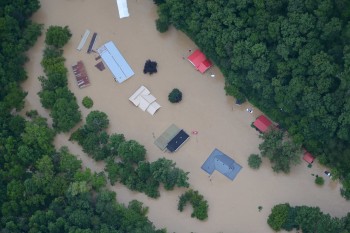 Inondazioni in Kentucky: 37 le vittime, un centinaio i dispersi