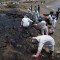 Le spiagge del Perù coperte di petrolio dopo l’eruzione a Tonga
